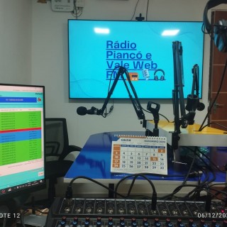 STUDIO DA RÁDIO PIANCÓ E VALE WEB FM