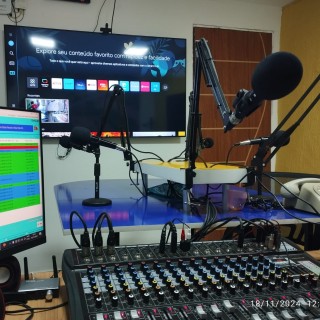 STÚDIO RÁDIO PIANCÓ E VALE WEB FM