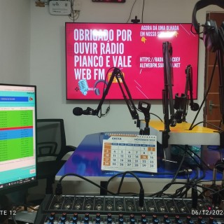 STUDIO DA RÁDIO PIANCÓ E VALE WEB FM